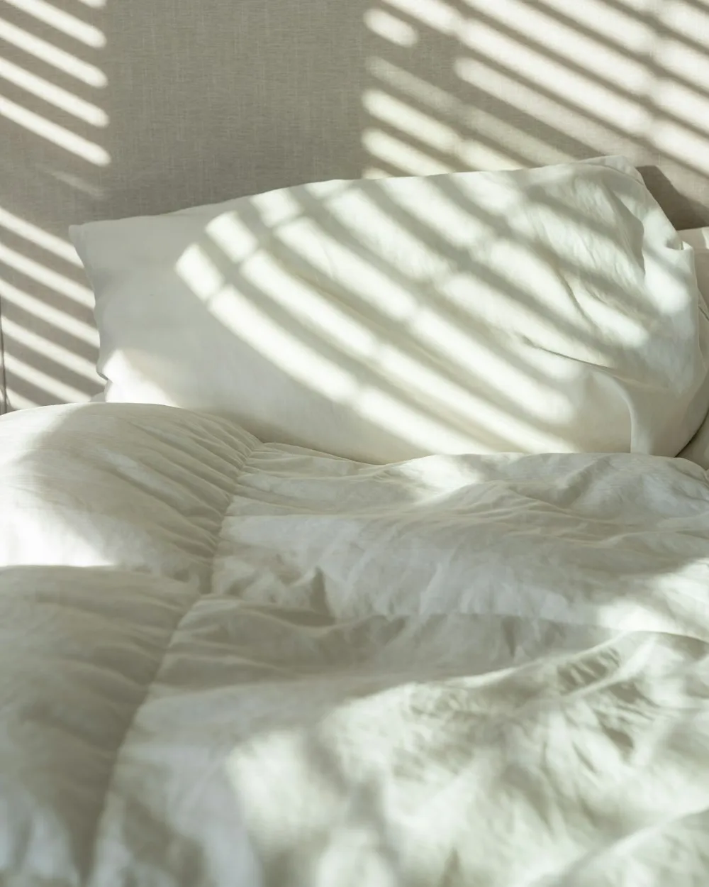 Ropa de cama limpia y planchada, recién preparada